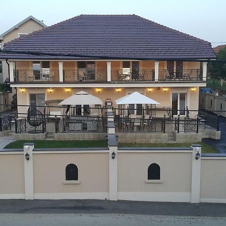 Apartments Exclusive Belgrado Esterno foto