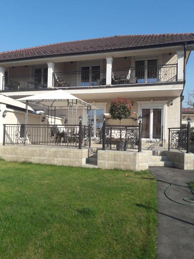 Apartments Exclusive Belgrado Esterno foto
