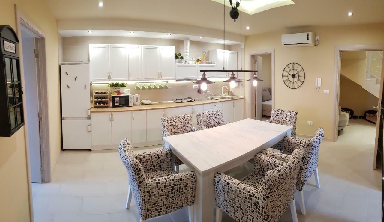 Apartments Exclusive Belgrado Esterno foto
