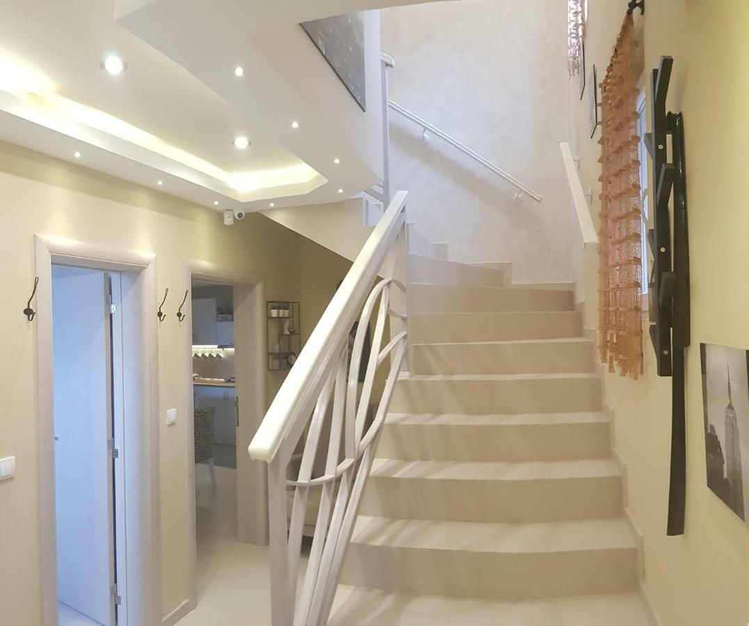 Apartments Exclusive Belgrado Esterno foto